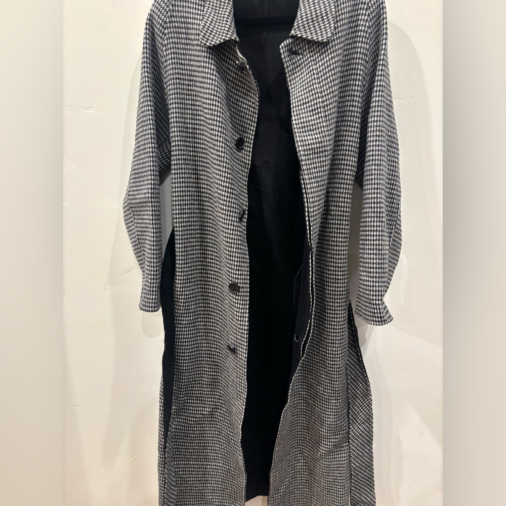 Robert Rodriguez Barney’s New York Monochrome Houndstooth Coat small elegant